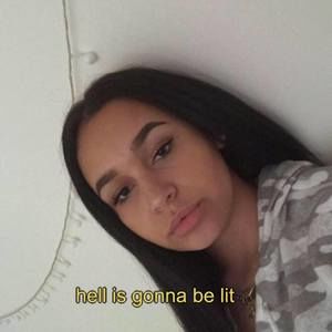 Meet your Posher, Jeline